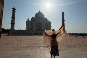 Überspringe die Warteschlange Taj Mahal Tour mit privatem Tourguide