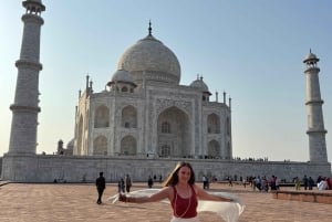 skip the line taj mahal tour with private tour guide