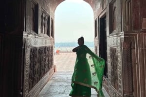 skip the line taj mahal tour with private tour guide