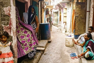 Slum Tour - Sanjay Colony Slum Guidad promenad i DELHI