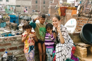 Slum Tour - Sanjay Colony Slum Guidad promenad i DELHI