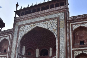 Тадж-Махал, Агра-Форт и Маленький Тадж: однодневная поездка из Дели на автомобиле