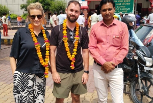 Excursão de meio dia de carro ao Taj Mahal, ao Forte de Agra e ao Baby Taj