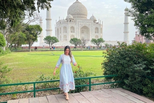 Taj Mahal Privat tur från Delhi med biljett- och måltidsalternativ