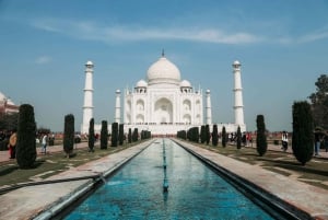 Tour del Taj Mahal, del Forte di Agra e di Fatehpur Sikri con il treno Gatimaan