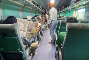 Visita al Taj Mahal desde Delhi en el tren expreso Gatimaan