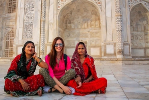 Taj Mahal: Gedeelde groepsrondleiding met transfer vanuit New Delhi