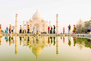 From Delhi: Taj Mahal Full-Day Private City Tour by Train