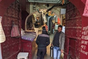 Delhis trådar: Kvinnostyrda monument, arv och hantverkstur