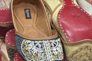 Delhis trådar: Kvinnostyrda monument, arv och hantverkstur