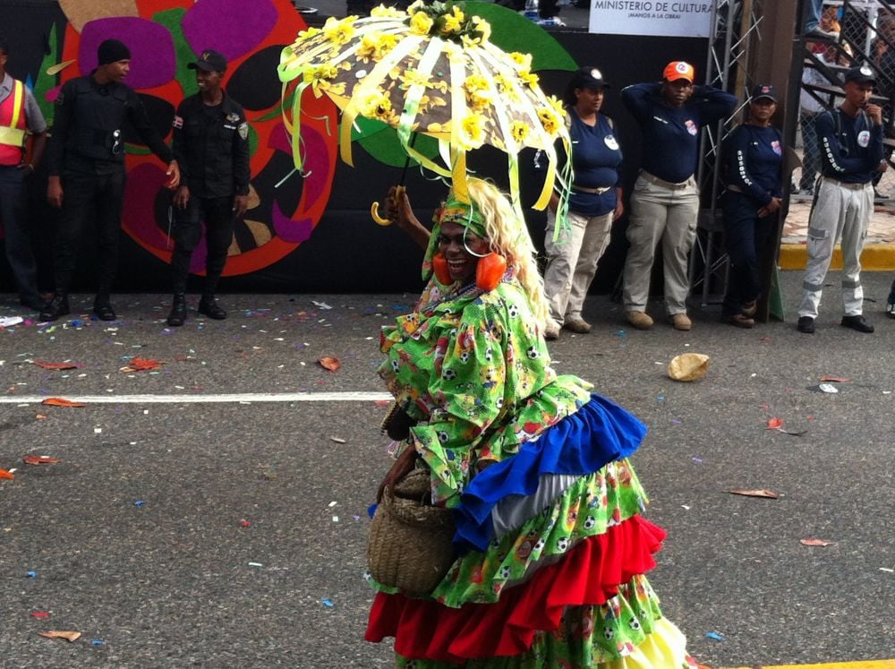 Roba la Gallina character, Santo Domingo Carnival Parade