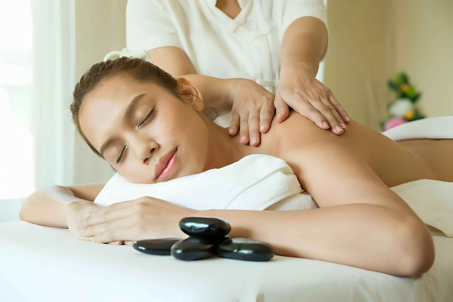 1-Hour Relaxation: Hot Stone Massage & Facial