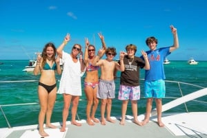 Punta Cana Catamaran Party – Snorkeling, open bar e musica