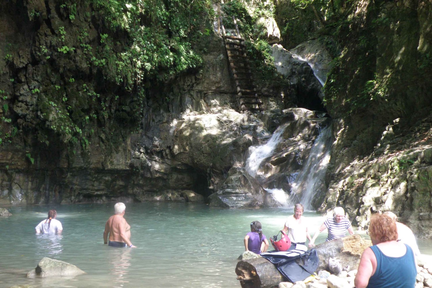 27 Chutes d'eau : Aventure Zip 'n Splash avec promenade à cheval