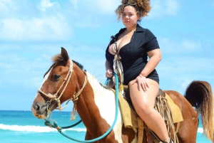 Passeio a cavalo ao pôr do sol incrível da praia de Punta Cana e da selva