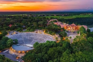 Udflugt til Altos de Chavón + Cueva de las Maravillas fra Bavaro/Punta Cana