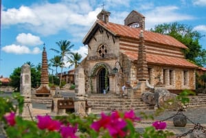 Udflugt til Altos de Chavón + Cueva de las Maravillas fra Bavaro/Punta Cana