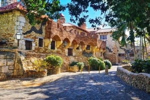 Udflugt til Altos de Chavón + Cueva de las Maravillas fra Bavaro/Punta Cana