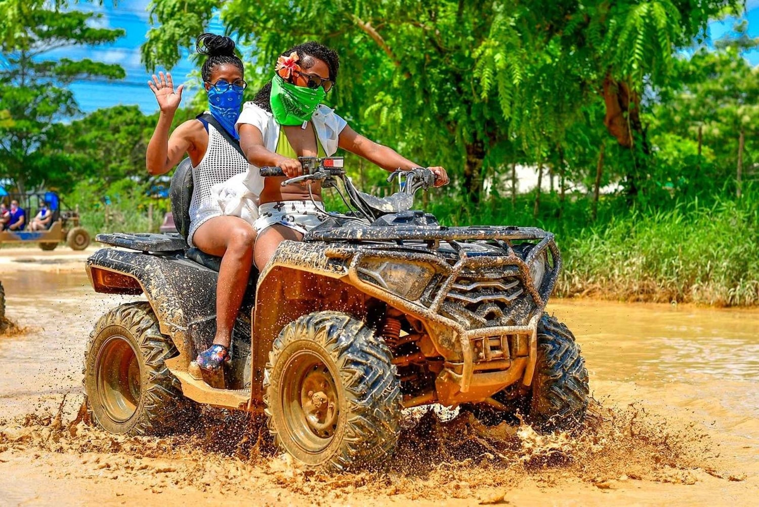 ATV- og buggyutflukt med firehjulstrekk i Punta Cana med vanngrotte