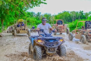 水の洞窟とマカオ ビーチへの ATV ツアー