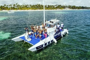 Bávaro: Punta Cana Katamaran Tour mit Open Bar und Snacks