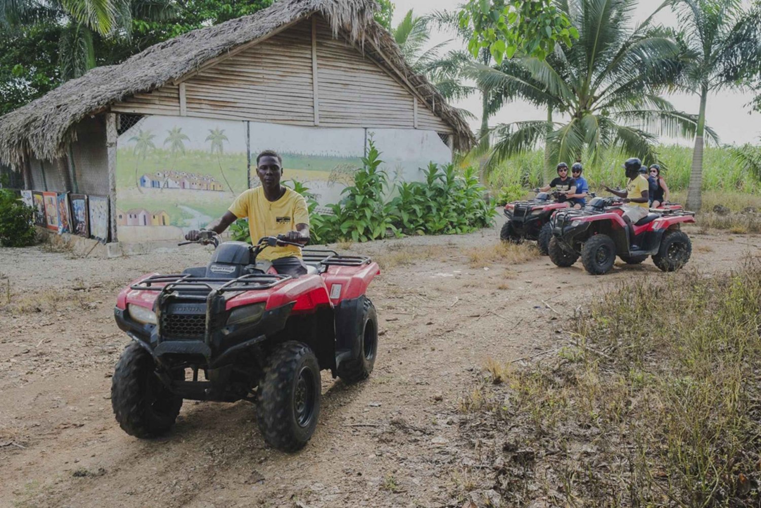 Bayahibe: Chavón-joen ja paikallisten maistiaisten kanssa.