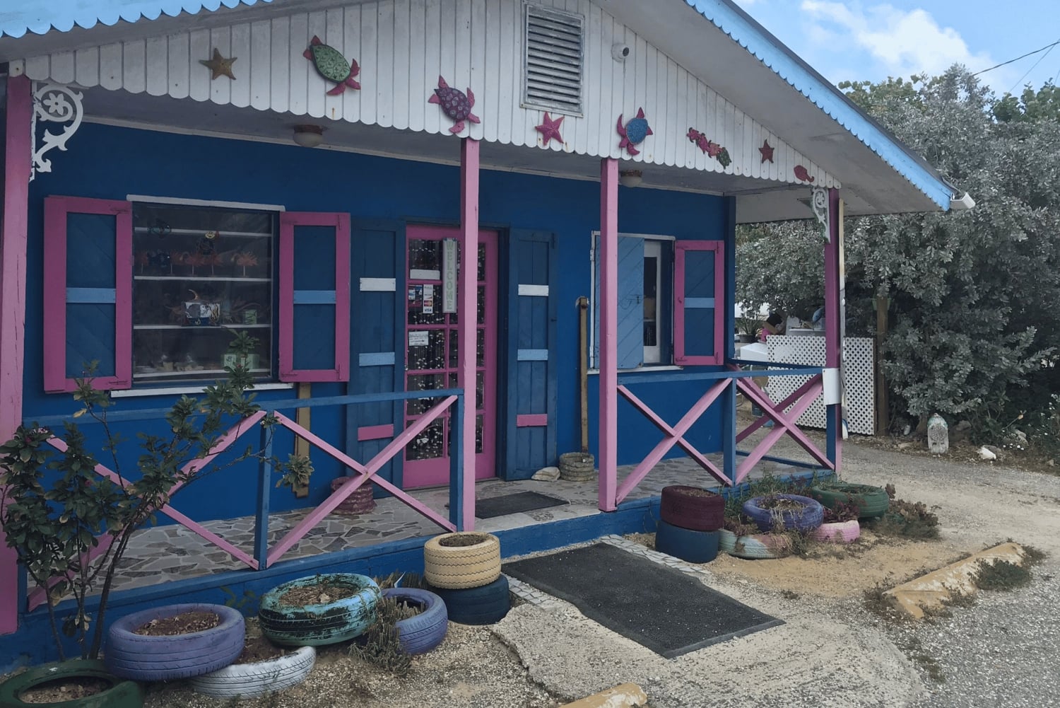 Bayahibe: Monkeyland and Country House Tour with Pickup