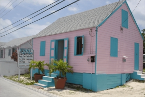 Bayahibe: Monkeyland and Country House Tour with Pickup