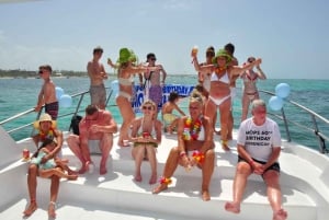 Punta Cana Party: Booze Cruise with Open Bar