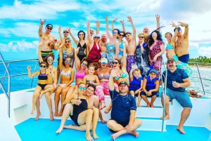 Excursión en catamarán con snorkel, piscina natural y bebidas