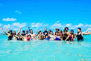 Excursión en catamarán con snorkel, piscina natural y bebidas