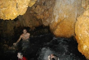 Diepe grotten in Cabarete met rondleiding en zwemmen