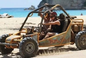 Buggy dominicano de Punta Cana com praia e cenote