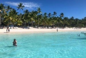 Utflykt till Saona Island från Punta Cana med lunch och öppen bar