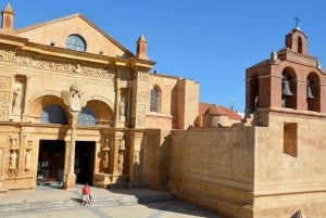 Excursión: Ciudad Colonial, Faro de Colón y Parque de los 3 Ojos