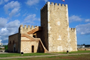 Excursión: Ciudad Colonial, Faro de Colón y Parque de los 3 Ojos