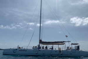 From Punta Cana: Catalina Island Swim, Sail & Snorkel