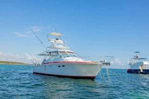 From Punta Cana: Deep Sea Fishing Tour by Boat with Drinks