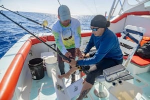 From Punta Cana: Deep Sea Fishing Tour by Boat with Drinks