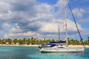 Från Punta Cana: Exklusiv tur till Catalina Island med transport och lunch