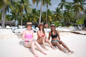 From Punta Cana: Isla Saona Full-Day Tour with Buffet Lunch