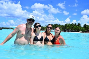From Punta Cana: Isla Saona Trip with Lunch & Drinks