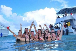 From Punta Cana: Isla Saona Trip with Lunch & Drinks