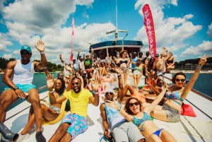 From Punta Cana: Isla Saona Trip with Lunch & Drinks