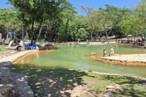 A partir de Punta Cana: Excursão Los Haitises: Manguezais, Cavernas + Montanha Redonda