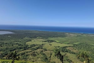 A partir de Punta Cana: Excursão Los Haitises: Manguezais, Cavernas + Montanha Redonda