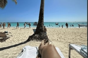 Da Punta Cana: Gita in barca sull'isola di Saona con buffet