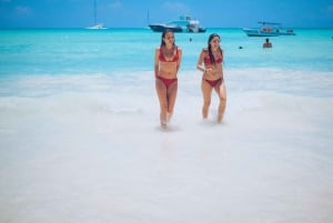 From Punta Cana: Saona Island Day Trip with Buffet Lunch