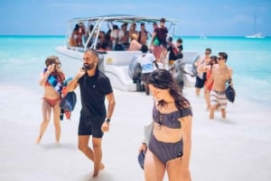 From Punta Cana: Saona Island Day Trip with Buffet Lunch