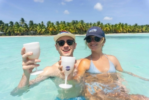 Från Punta Cana: Saona Island privat dagsutflykt med liten båt